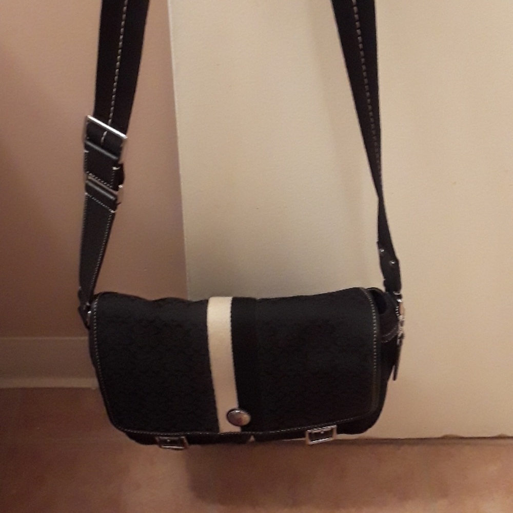 Authentic coach - Picture 3 of 3